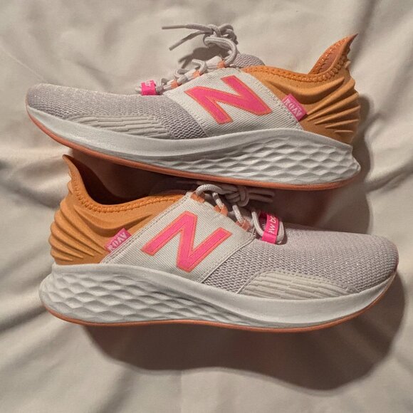 NEW BALANCE SNEAKERS👟👟 - Picture 1 of 4